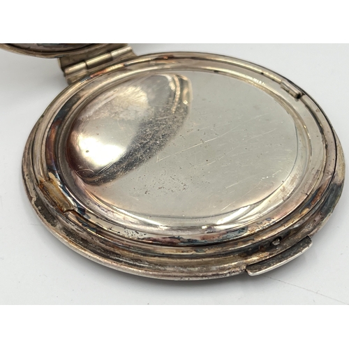 2286 - An Elkington & Co. Ltd. hallmarked Birmingham silver compact