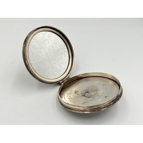 2287 - An Elkington & Co. Ltd. hallmarked Birmingham silver compact