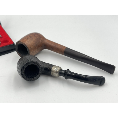 2347 - Three pieces of tobacciana, one boxed Super Clip pipe lighter  and two pipes