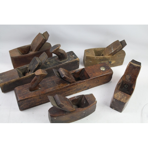 1096 - A collection of antique wood planes