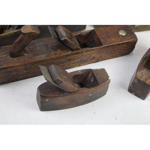 1096 - A collection of antique wood planes