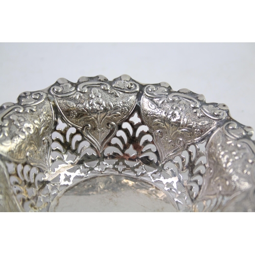 2454A - A .925 sterling silver bon bon dish - approx. gross weight 48g