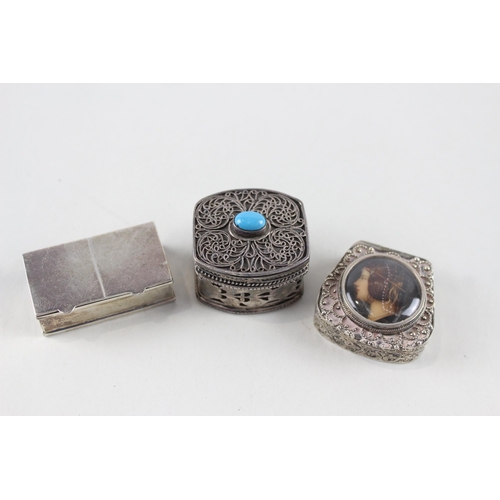 2470 - Three silver trinket boxes, one .800 and two .925 - approx. gross weight 74g