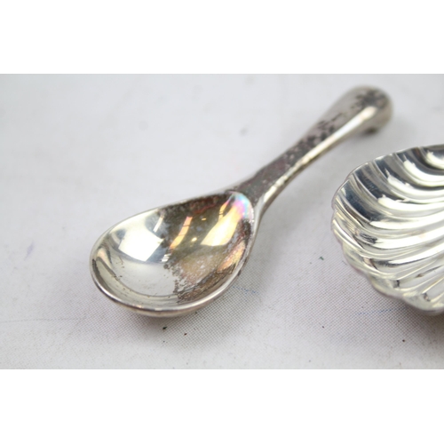 2485 - Three .925 sterling silver caddy spoons - approx. gross weight 60g