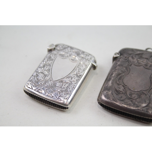 2495 - Two sterling silver vesta cases - approx. gross weight 28g