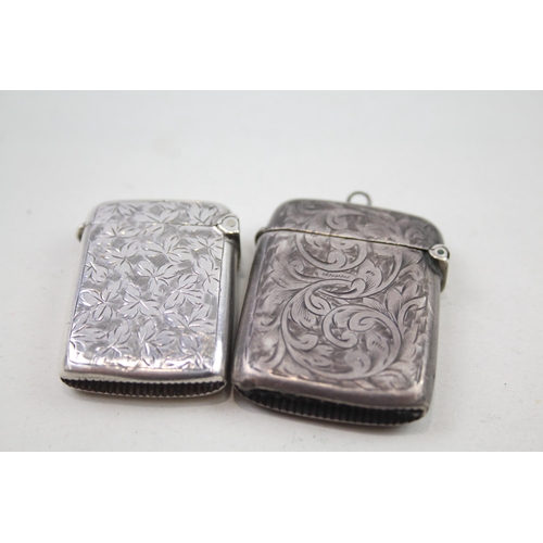 2495 - Two sterling silver vesta cases - approx. gross weight 28g