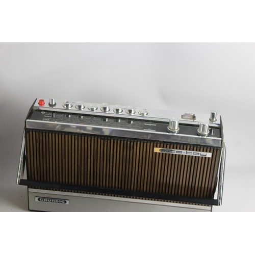 391 - A collection of radios to include early 1970s Grundig Elite-Boy 210E four-band, 1980s Sony ICF-7600D... 