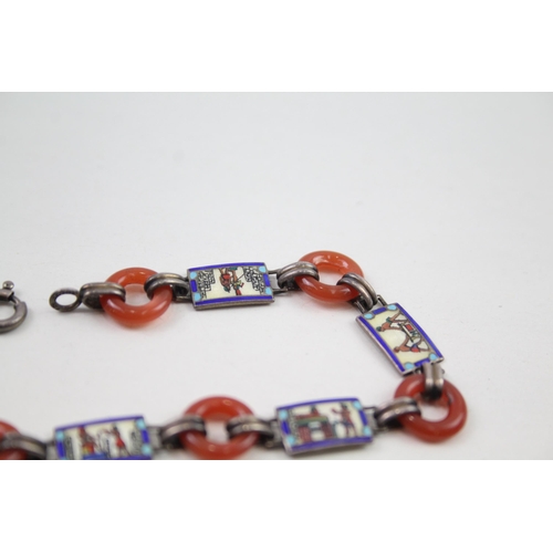 2355 - An Art Deco Egyptian Revival white metal and enamel panel bracelet - approx. gross weight 9g