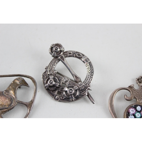 2414 - A collection of silver Scottish jewellery to include Ola Gorie etc. - approx. gross weight 33g