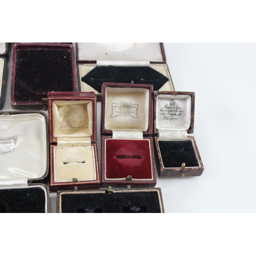 942 - A collection of antique jewellery boxes