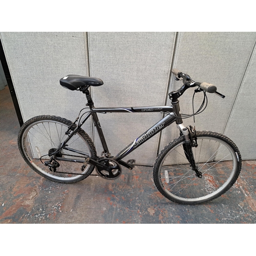 1146 - A Claud Butler Urban Comfort hybrid bike