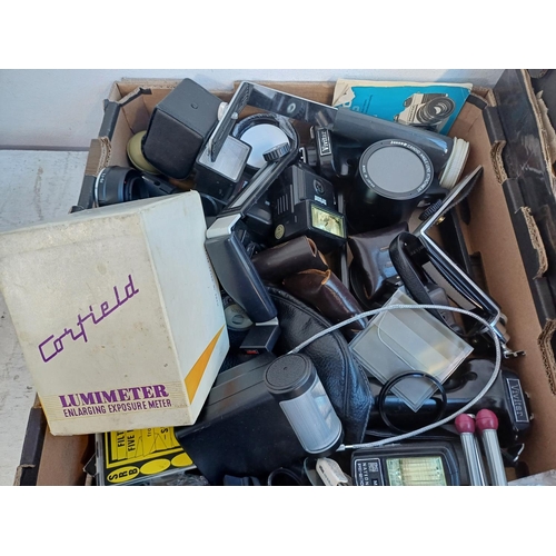 337 - Three boxes containing photography accessories to include boxed Centon MR20 ringflash, boxed Corfiel... 