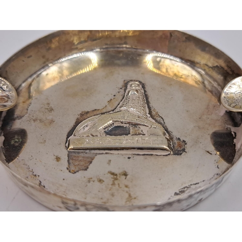 2432 - A 20th century B.A Sevadjian Ethiopian silver ashtray with embossed lion decoration - approx. gross ... 