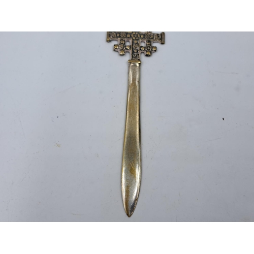 2449 - A 20th century Jerusalem silver letter opener - approx. gross weight 15.30g and 12cm long