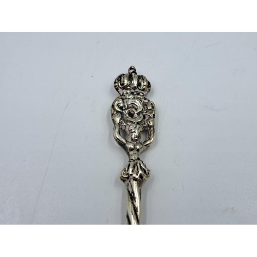 2452 - An Edwardian Maurice Freeman hallmarked London silver letter opener, dated 1903 - approx. gross weig... 