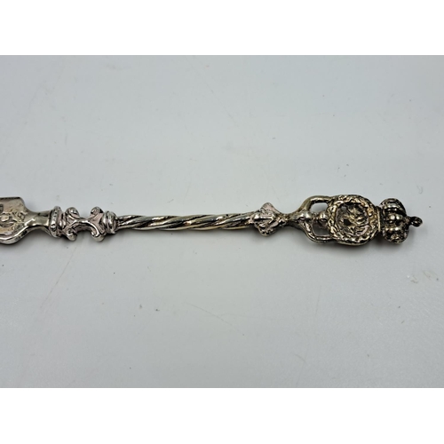 2452 - An Edwardian Maurice Freeman hallmarked London silver letter opener, dated 1903 - approx. gross weig... 