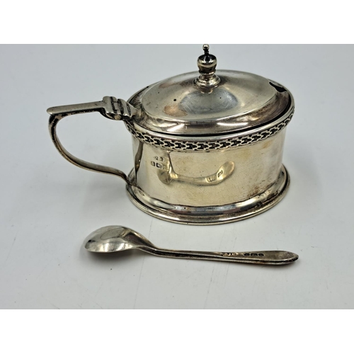 2513 - Two Docker & Burn Ltd. hallmarked Birmingham silver condiment pots with spoons and glass inserts, da... 