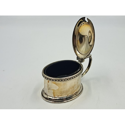 2514 - Two Docker & Burn Ltd. hallmarked Birmingham silver condiment pots with spoons and glass inserts, da... 