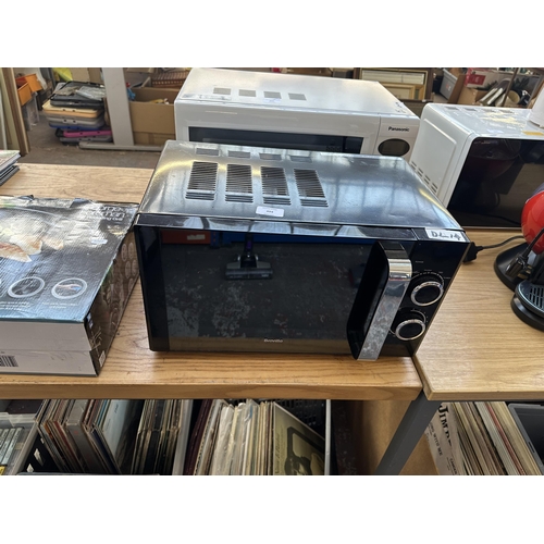 494 - A Breville B17E9CMSB microwave oven