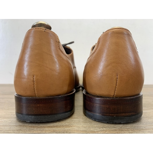 946 - A pair of boxed Samuel Windsor Signature Collection tanned leather men's shoes - size 10