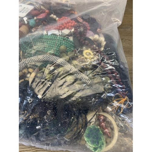 959 - Approx. 10kg of assorted costume jewellery