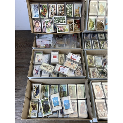 989 - A large collection of cigarette, tea and collectors cards