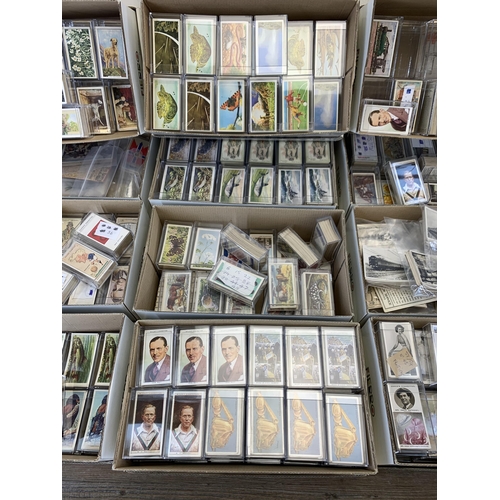 989 - A large collection of cigarette, tea and collectors cards