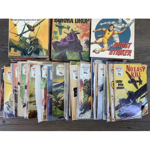 998C - A collection of vintage comics to include Football, Starblazer etc.