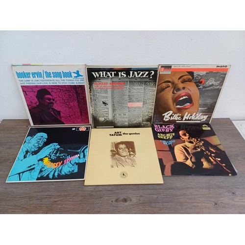 358 - A collection of jazz LP vinyl records to include Ella Fitzgerald, Billie Holiday 'Billie Holiday' (S... 