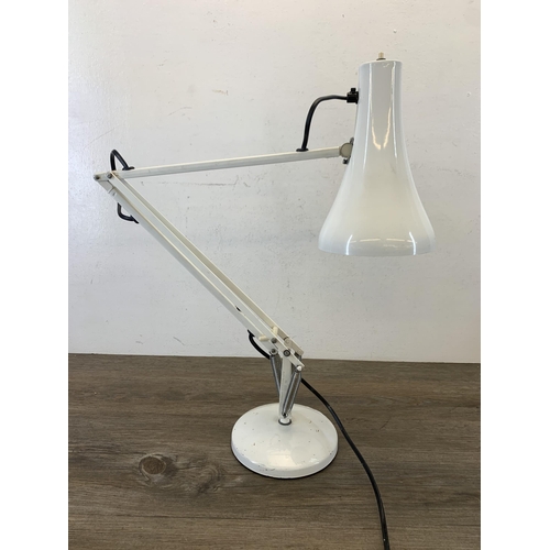 1040 - A 1970s Anglepoise model 90 desk lamp