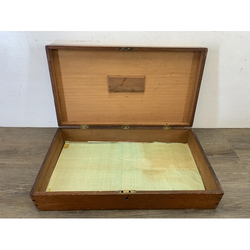 1052 - A late 19th/early 20th century mahogany rectangular storage box with brass handle - approx. 11cm hig... 