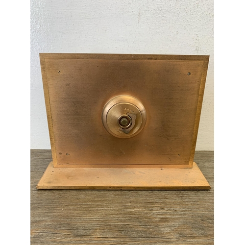 1079 - A mid 20th century walnut and brass cased mantel clock - approx. 16cm high x 18cm wide