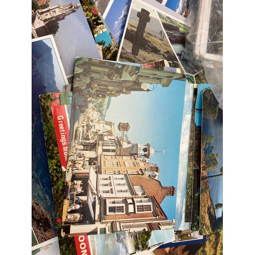 981 - A large collection of postcards