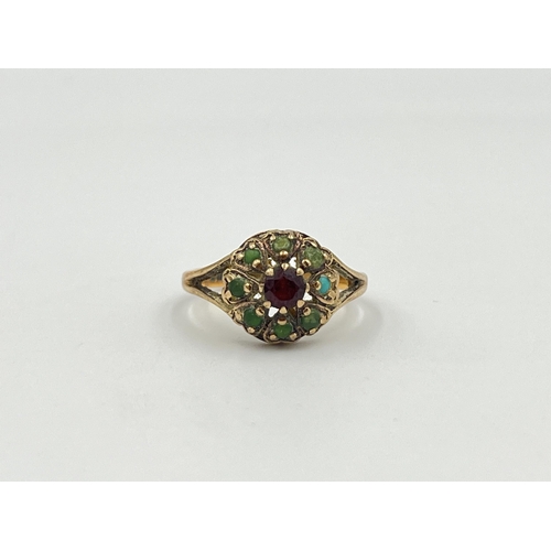 2361 - A 9ct gold turquoise and garnet cluster ring, size M - approx. gross weight 2.2g