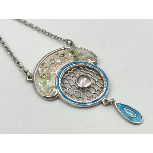 2405 - A Charles Horner hallmarked Chester silver and enamel pendant necklace - approx. gross weight 5.75g