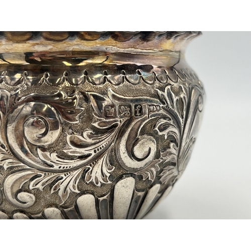 2556 - A Victorian Walker & Hall hallmarked Sheffield silver bowl with repousse design, dated 1898 - approx... 