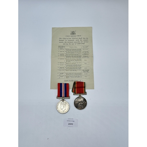 2221 - A WWII South African medal pair and certificate presented to 161850 F. Murray