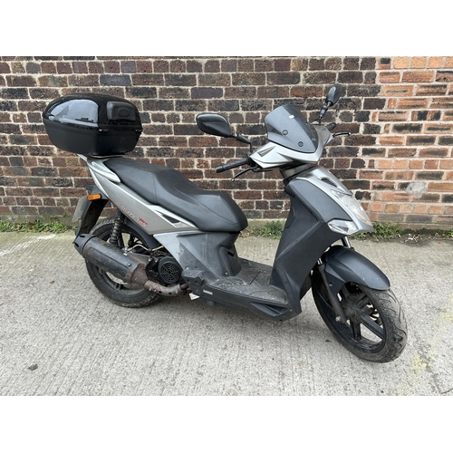 863B - A 2008 Kymco Agility City 125cc scooter with 25,685 km on the clock, MOT until 21/12/24, no service ... 