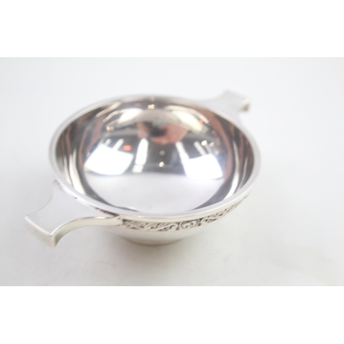 2136 - A Scottish .925 sterling silver quaich cup - approx. gross weight 60g