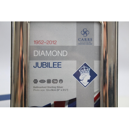 2169A - A boxed Carrs Silver .925 sterling silver commemorative Diamond Jubilee photograph frame - approx. 1... 