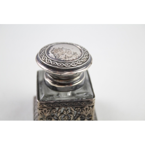 2173 - Three .925 sterling silver items, one inkwell and two dipping nibs - approx. gross weight 168g