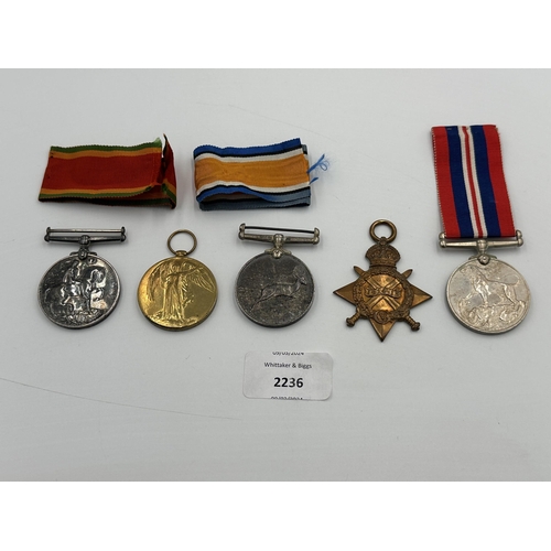 2236 - A WWI and WWII South African medal trio and pair presented to 123605 J.N. Moolman