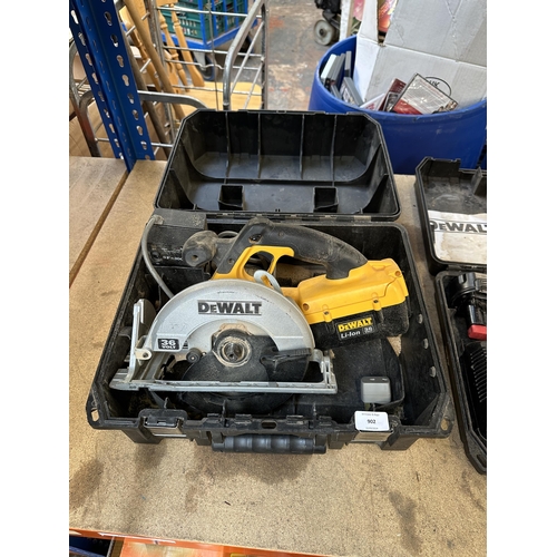 902 - A DeWalt DC300 cordless circular saw