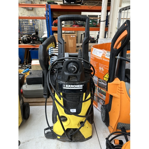 934 - A Kärcher K5 pressure washer with accessories