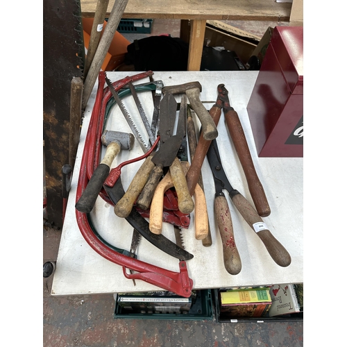 943 - A collection of hand tools