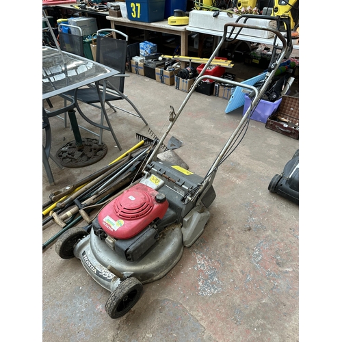 963 - A Honda HRD535 petrol lawnmower