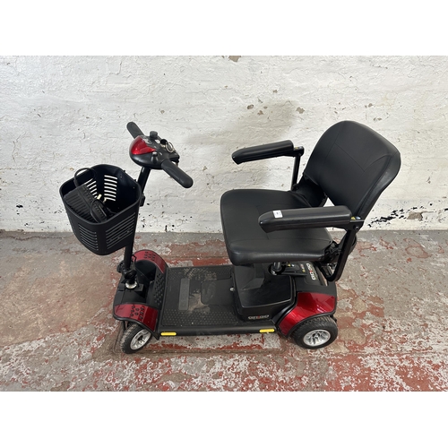 863 - A GOGO Elite Traveller mobility scooter with charger