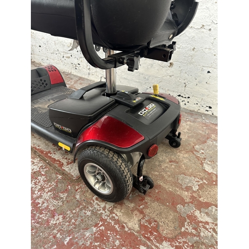 863 - A GOGO Elite Traveller mobility scooter with charger