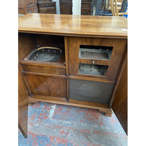 170 - An early/mid 20th century inlaid walnut two door radiogram cabinet - approx. 94cm high x 99cm wide x... 