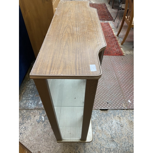 67 - A mid 20th century teak effect and glass display cabinet - approx. 98cm high x 91cm wide x 30cm deep